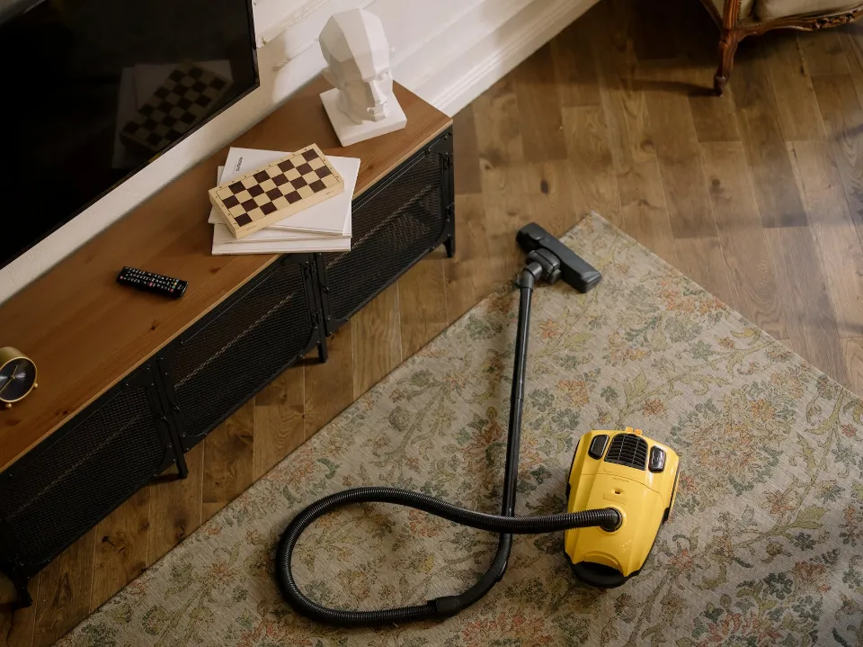 How to Unclog a Vacuum Hose: Fix It!