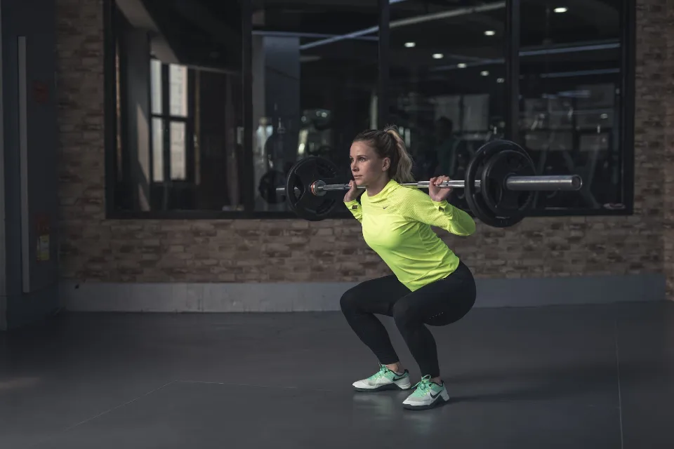 How to Use Squat Rack: a Guide for Beginners